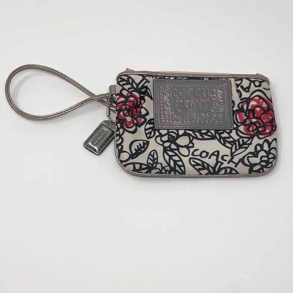 Coach Maritza Poppy Flower Wristlet - Picture 5 of 8
